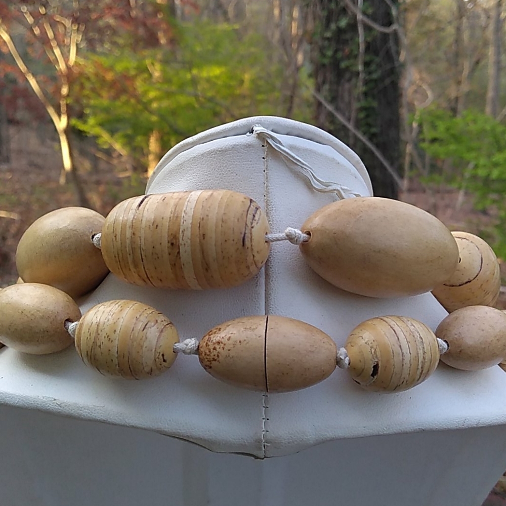 RARE '80s HOLLAND MANOUK BIJOUX 50" Alternating Stacked Solid Wood Bead Necklace - Picture 8 of 16